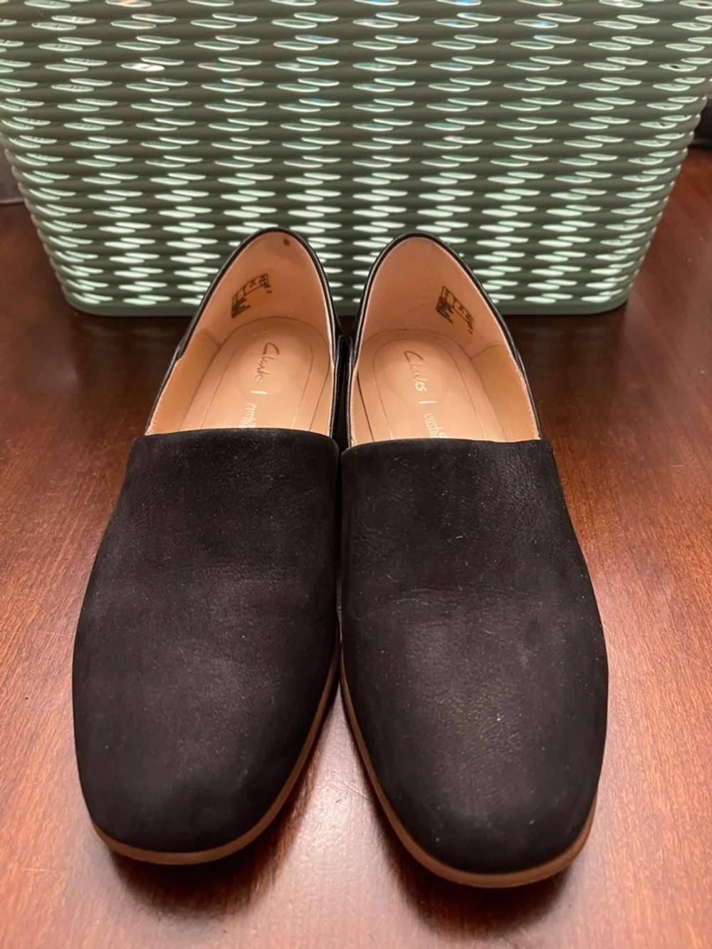 Clarks Women's Pure Tone Black Dressy Flats, SZ 7